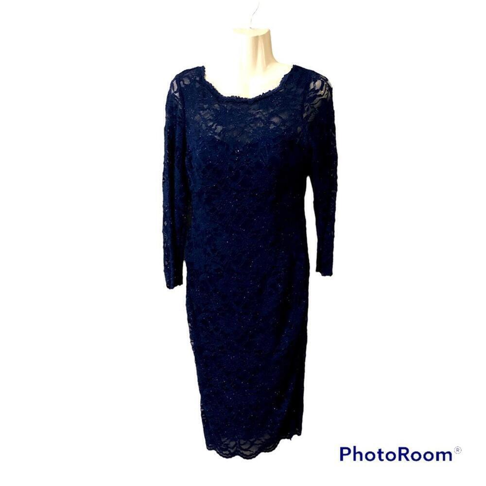 Cachet Women’s navy occasion dress. Scallop hem below knee. Fitted. Size 8
